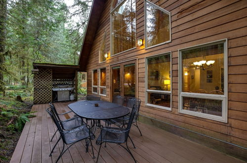 Photo 21 - Mt Baker Lodging Cabin 40 - HOT TUB, PETS, SLEEPS 8! by MBL