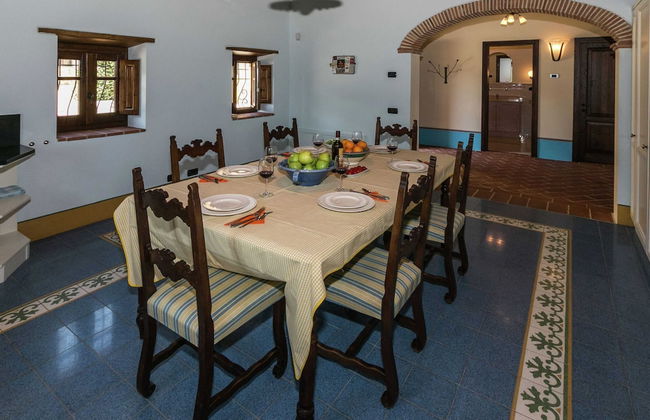 Luxury Villas in Poppi With Heated Pool - Photo 31