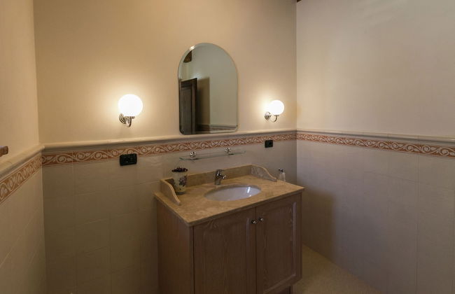 Luxury Villas in Poppi With Heated Pool - Photo 18
