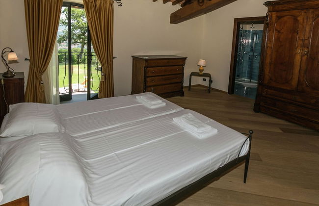 Luxury Villas in Poppi With Heated Pool - Photo 5