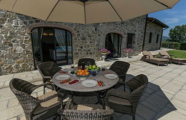 Scenic Stay in Poppi With Pool - Photo 32