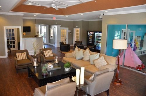 Photo 10 - Lucaya 4 Bedrooms 4 Baths Townhome, Spacious Living Room