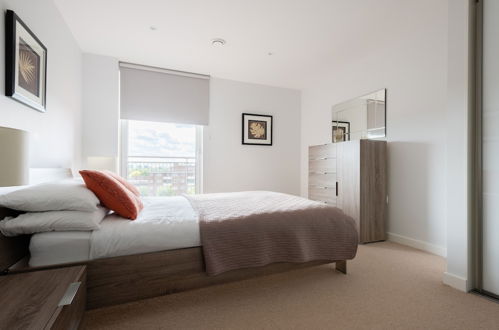 Photo 11 - 2 bed 2 Bath Greenwich Apart. - London