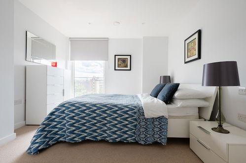 Photo 13 - 2 bed 2 Bath Greenwich Apart. - London