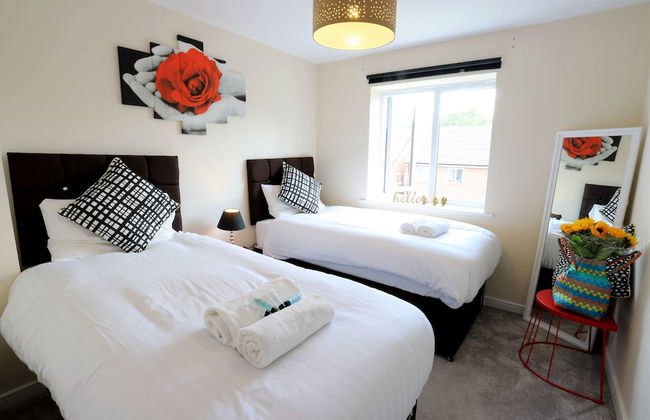 Birmingham Airport/NEC Beauty Homebase - Foto 12