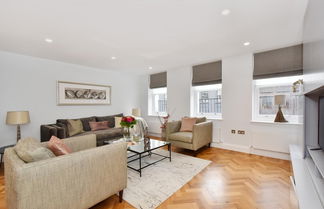 Foto 2 - Stunning Mayfair 3 Bed 8 Million Air Conditioned