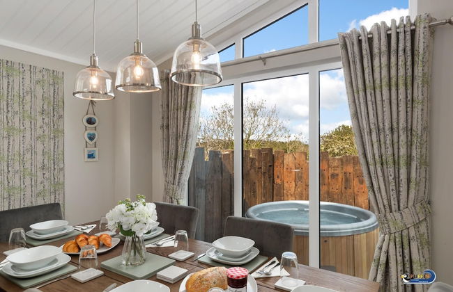Trevelyn Lodge - Luxury Lodge Hot Tub Close to Beach - Foto 11