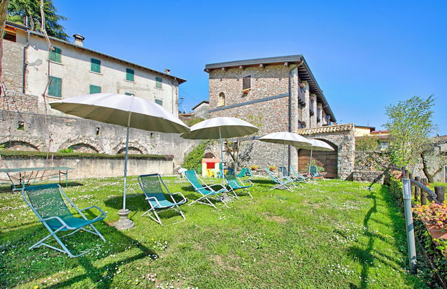 Liano Iris - Terrace & parking place - Foto 25