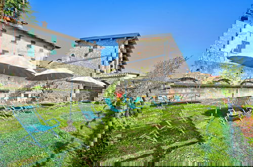 Photo 16 - Liano Rosa-view Lake & Parking