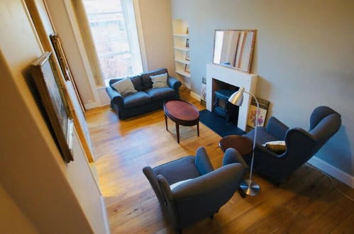 Photo 10 - JOIVY Edinburgh Spacious Apartment - Royal Mile