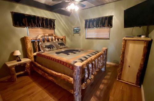 Foto 8 - Million Dollar View - Four Bedroom Cabin