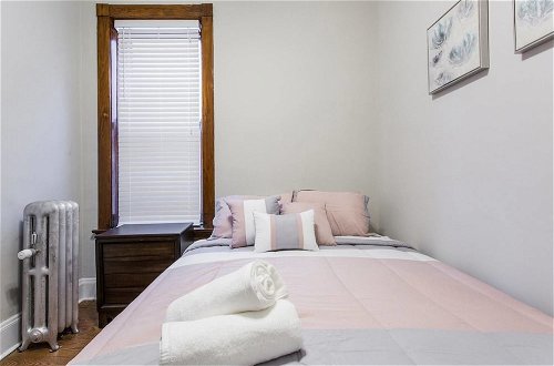 Foto 4 - Cozy Depaul 2 Bedroom near Train, University, & Cubs