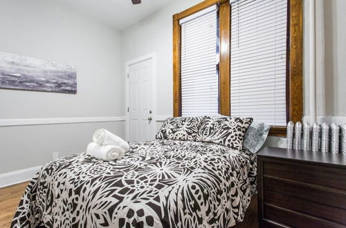 Foto 5 - Cozy Depaul 2 Bedroom near Train, University, & Cubs