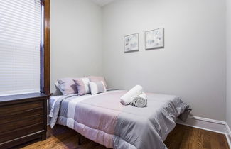 Photo 2 - Cozy Depaul 2 Bedroom near Train, University, & Cubs