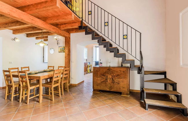 Charming Villa With Pool and Panoramic Surroundings - Foto 17