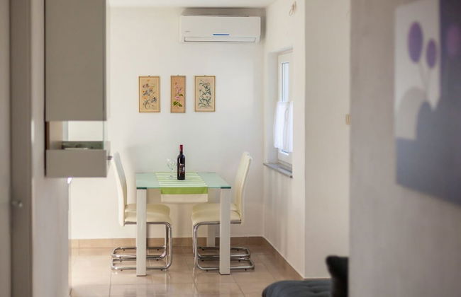 Apartment in Sveti Vid Near the Adriatic - Photo 16