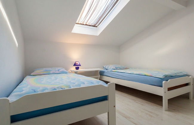 Apartment in Sveti Vid Near the Adriatic - Photo 3