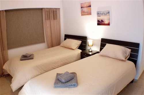 Foto 5 - 3 Bed Apartment on the Beach