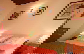 Foto 3 - Nice House Apartment With Balcony