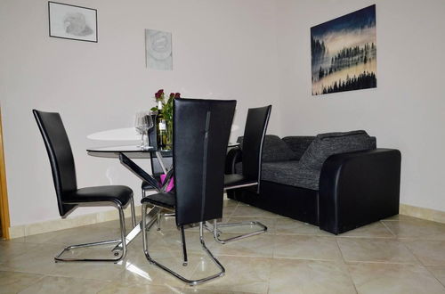 Photo 12 - Lovely 2-bed Apartment in Vinisce, Close to Beach