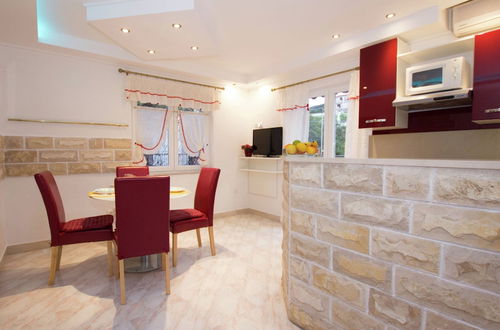 Photo 11 - Spacious Apartment in Slatine With Terrace