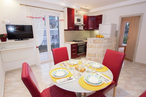 Photo 10 - Spacious Apartment in Slatine With Terrace