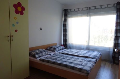 Photo 3 - Large Apartment in Malinska near Sea