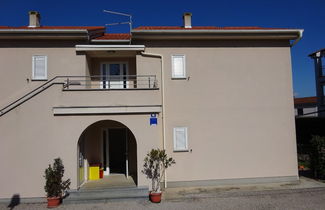 Photo 1 - Large Apartment in Malinska near Sea