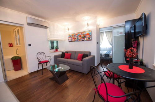 Photo 1 - Impeccable 1-bed Apartment in Center of Split