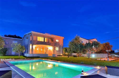 Photo 74 - Villa Fresia in Vir With 4 Bedrooms and 2 Bathrooms