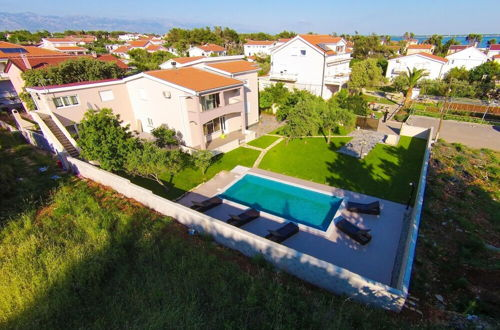 Photo 39 - Villa Fresia in Vir With 4 Bedrooms and 2 Bathrooms