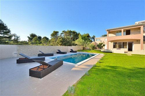 Foto 44 - Villa Fresia in Vir With 4 Bedrooms and 2 Bathrooms