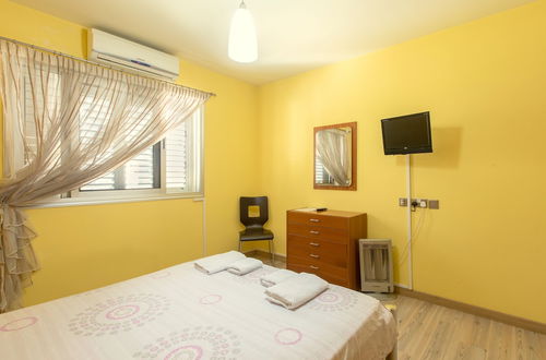 Photo 4 - Yiolanda - 2BR - City Center