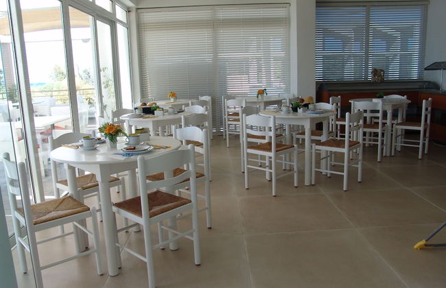 Irina Beach Hotel - Foto 66