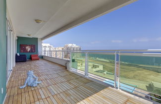 Foto 1 - Seafront Apartment in Sliema With Pool, Upmarket Complex