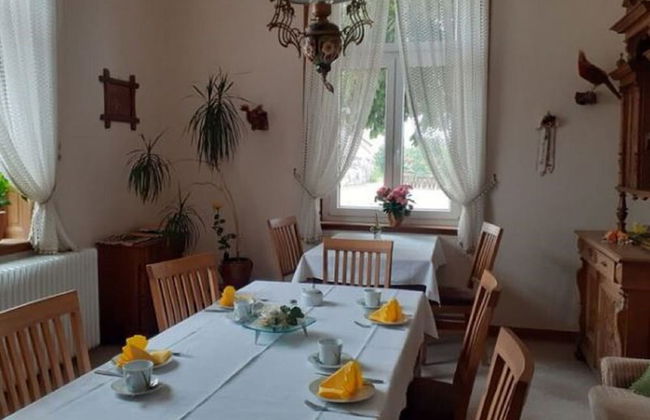 Spacious Farmhouse in Friedrichsfeld near Forest - Photo 17
