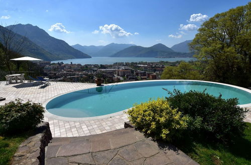 Photo 14 - Flat in Villa With Pool and Lake View