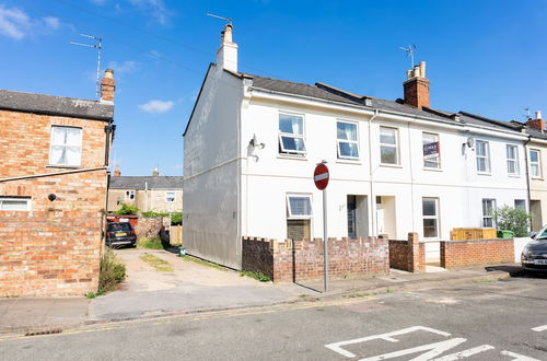 Photo 35 - Comfy, 2 Bed House, Sleeps 6 with Garden and Free Parking in Cheltenham