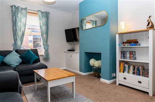 Photo 13 - Comfy, 2 Bed House, Sleeps 6 with Garden and Free Parking in Cheltenham