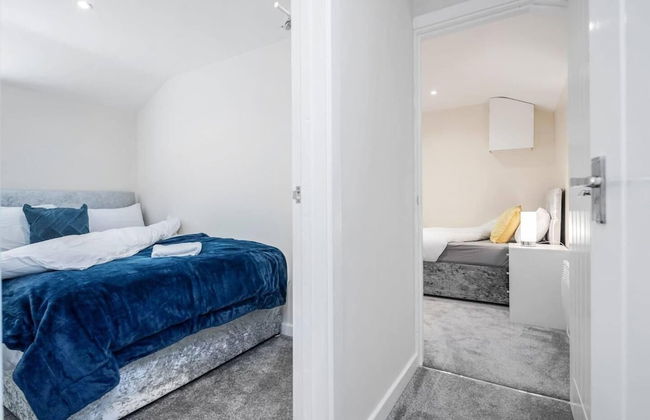 Cosy 2BR Maisonette Near Hospital & Stations - Foto 1