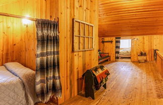 Photo 3 - Sun Mountain Ranch Bunkhouse - Near Crater Lake