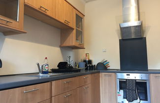 Photo 3 - Great location 1 Bedroom Scotstoun Flat