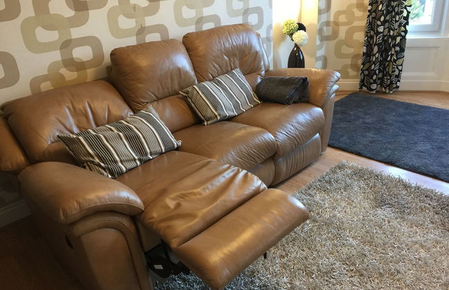 Great location 1 Bedroom Scotstoun Flat - Photo 8