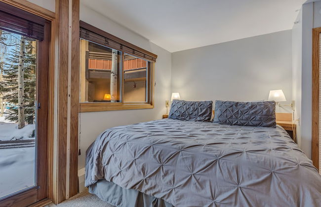Laurelwood Condominiums - Foto 17
