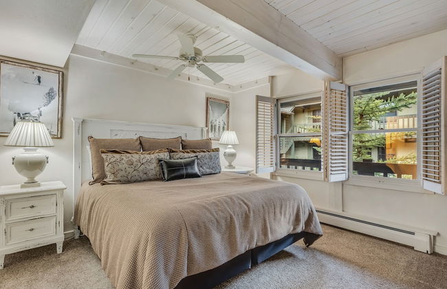 Laurelwood Condominiums - Foto 49