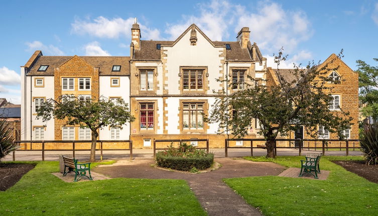 Foto 1 - Inviting 1-bed Apartment in Banbury