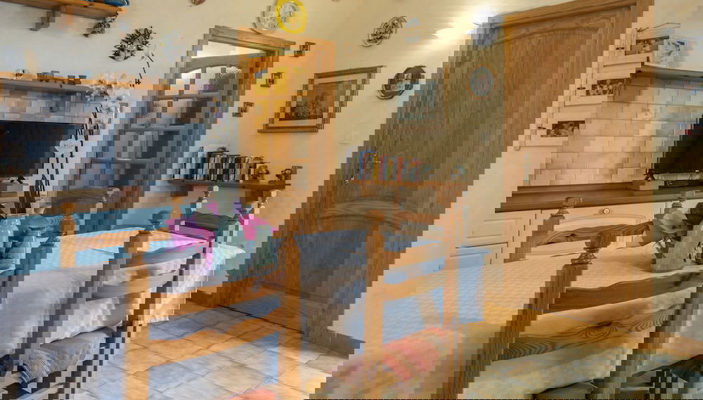 Primary image