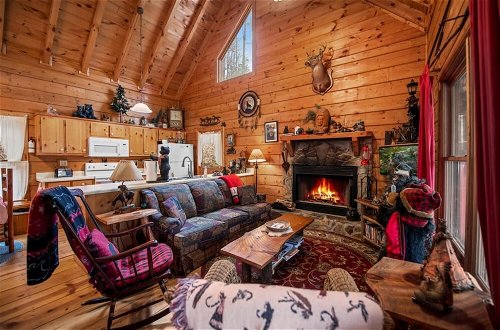 Photo 1 - Bear Necessities-cozy Cabin Beside Briar Creek Fire pit Wifi and pet Friendly