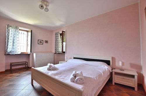 Photo 16 - Apartment With Pool Ai Pignoi Ground F