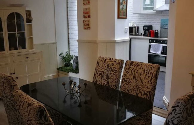 Captivating 3-bed House in St Marychurch Torquay - Foto 10